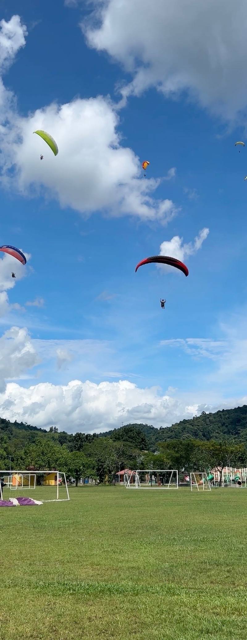 Kuala Kubu Bharu paragliding — pilot photo 3
